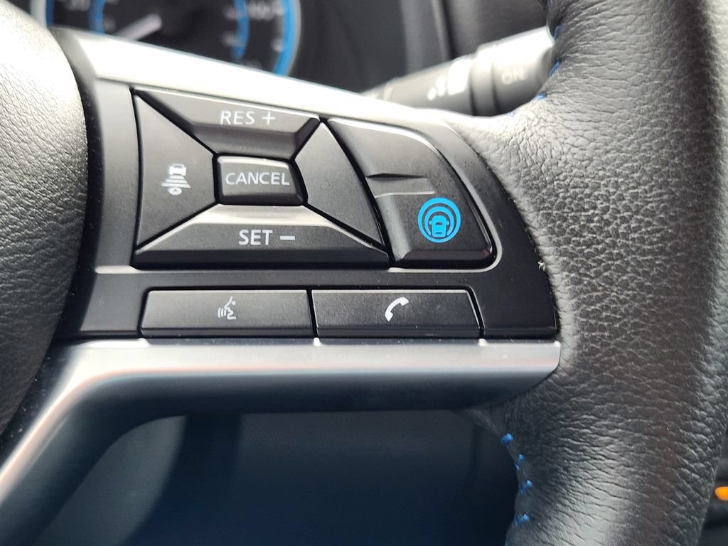 Certified 2025 Nissan Leaf SV Plus FWD image 22