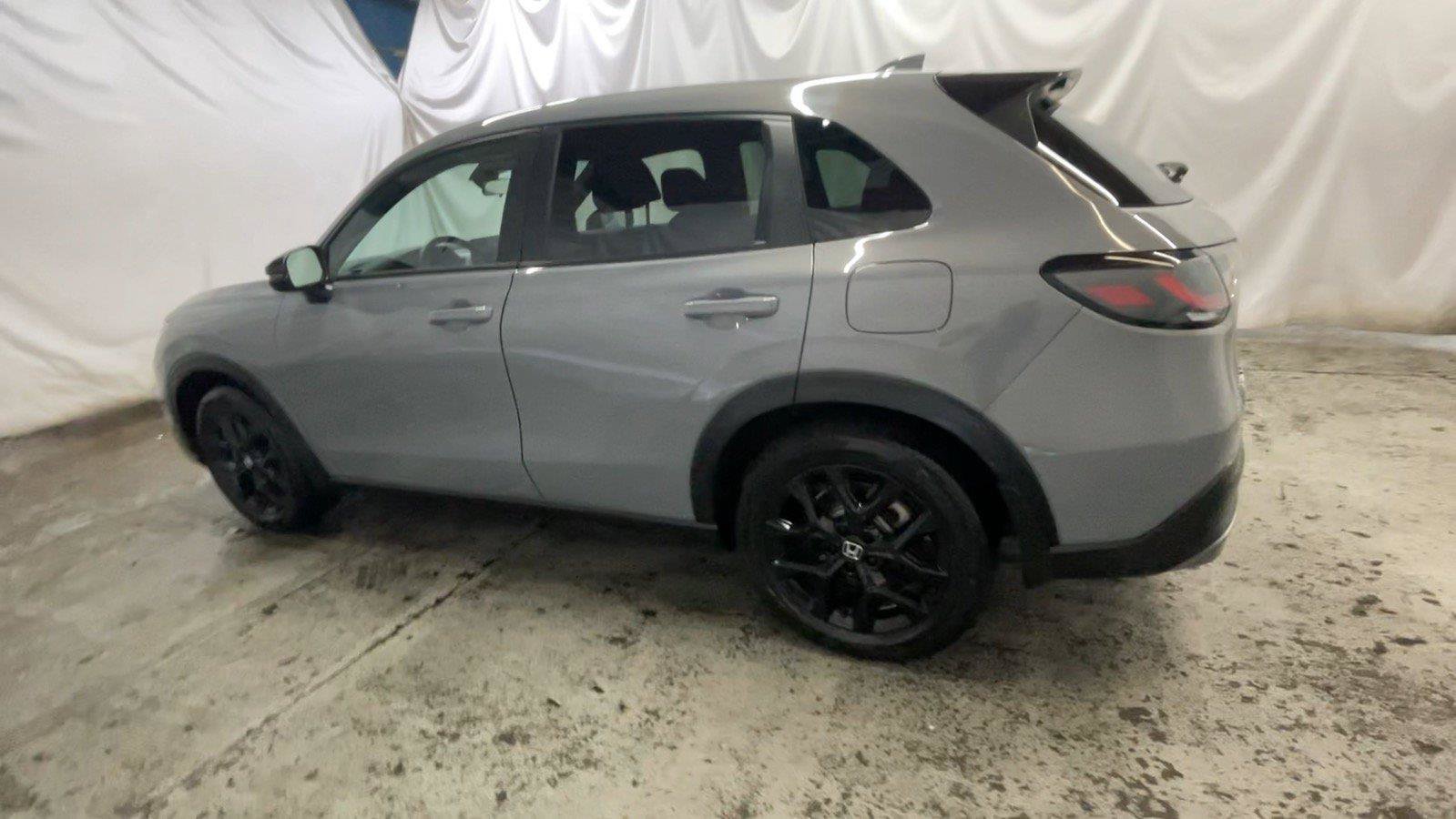 Certified 2025 Honda HR-V Sport image 11
