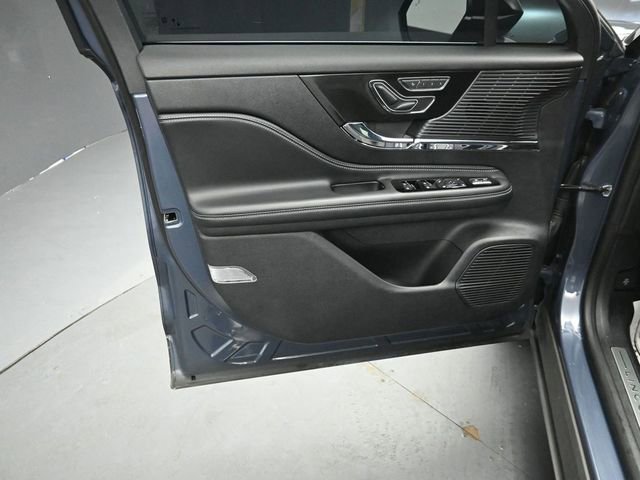 Certified 2022 Lincoln Corsair FWD w/ Equipment Group 101A image 19