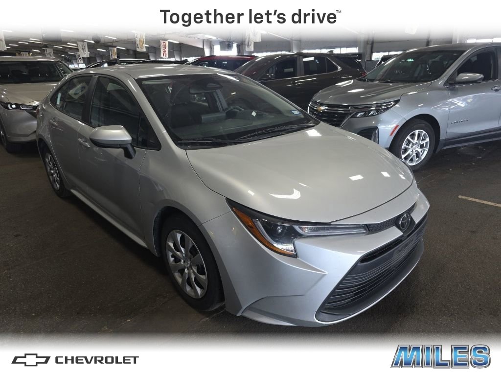 Used 2023 Toyota Corolla LE FWD image 1