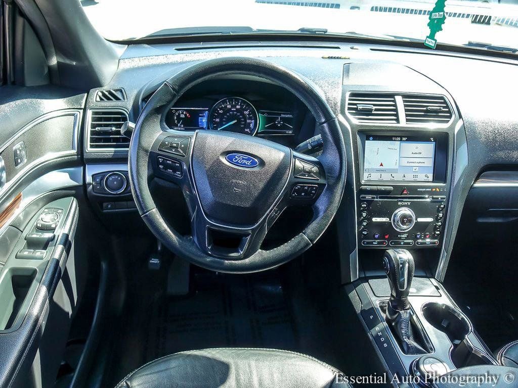 Used 2018 Ford Explorer Limited image 14