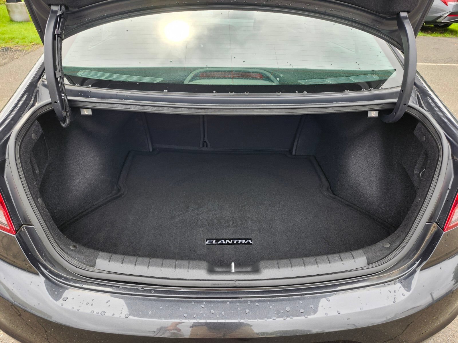Used 2020 Hyundai Elantra Value Edition w/ Cargo Package (C1) FWD image 32
