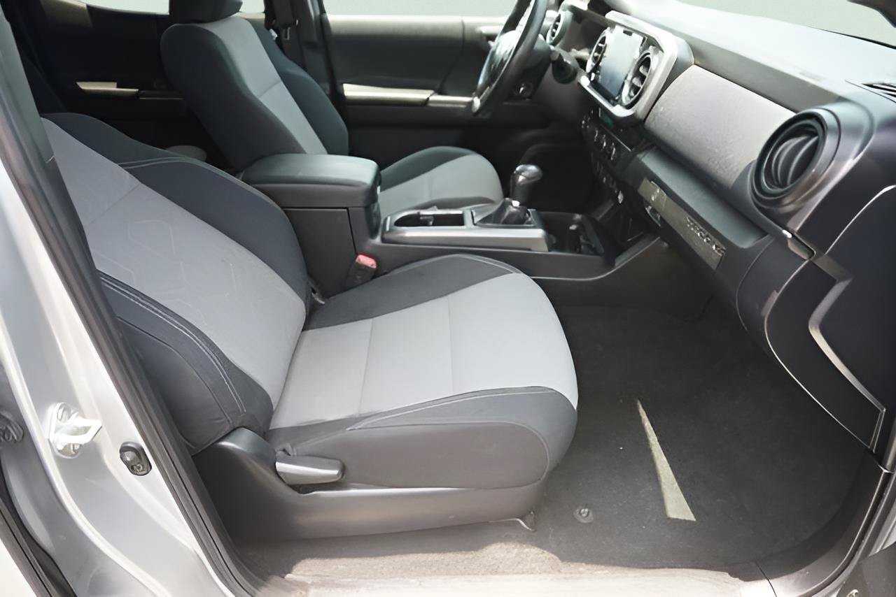 Used 2023 Toyota Tacoma TRD Sport AWD/4WD image 18