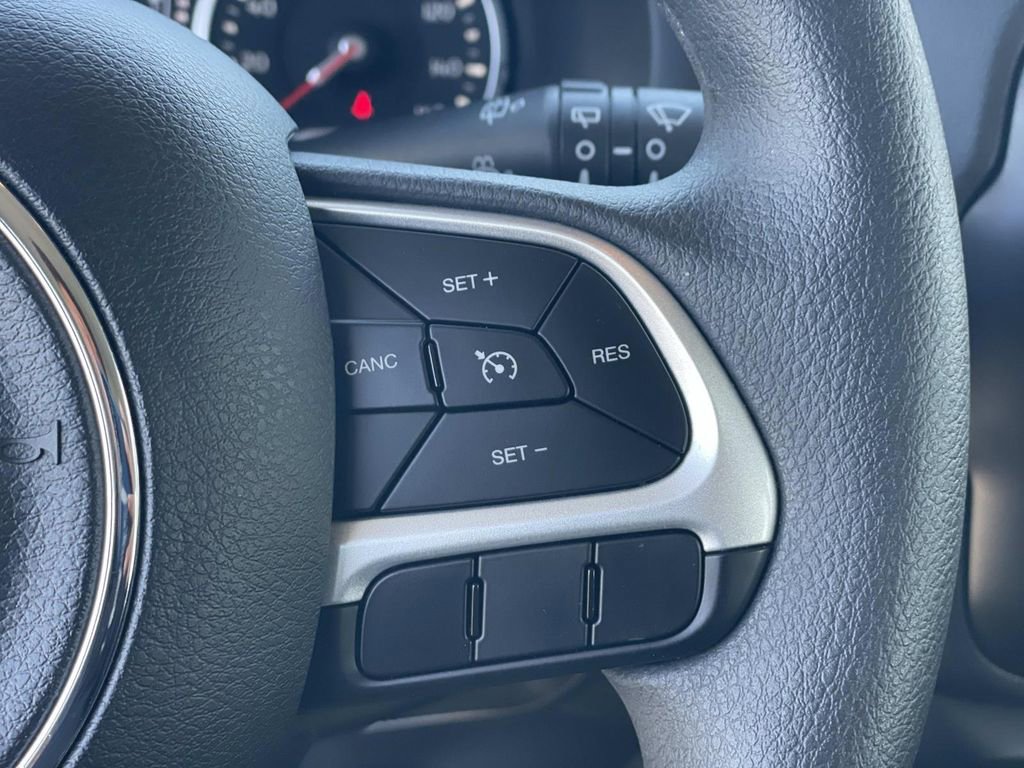 Used 2021 Jeep Renegade Sport image 9