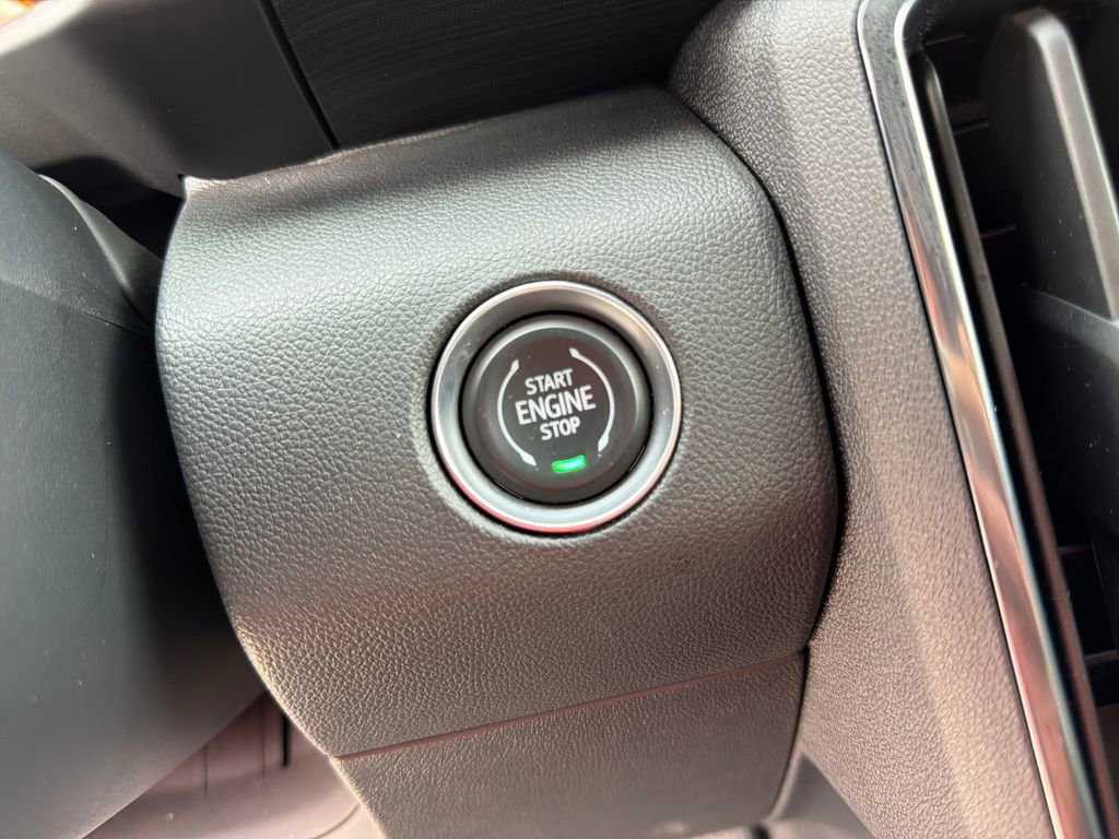 Certified 2025 GMC Acadia AT4 w/ LPO, Floor Liner Package image 33