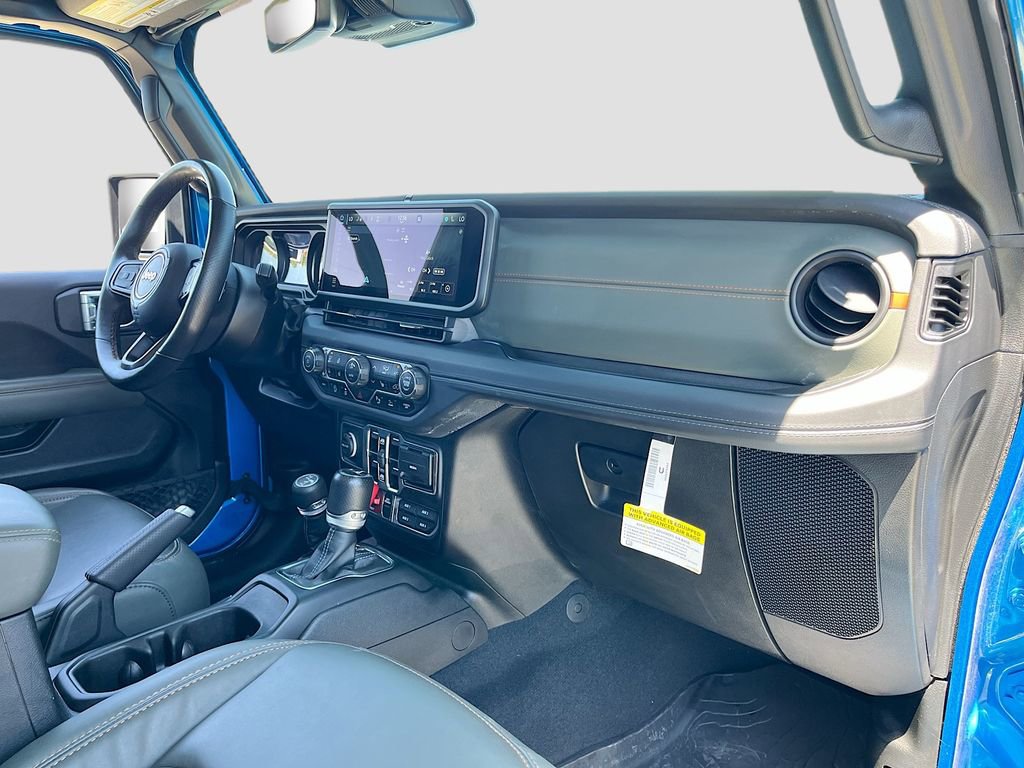 Certified 2024 Jeep Gladiator Mojave w/ Technology Group AWD/4WD image 29