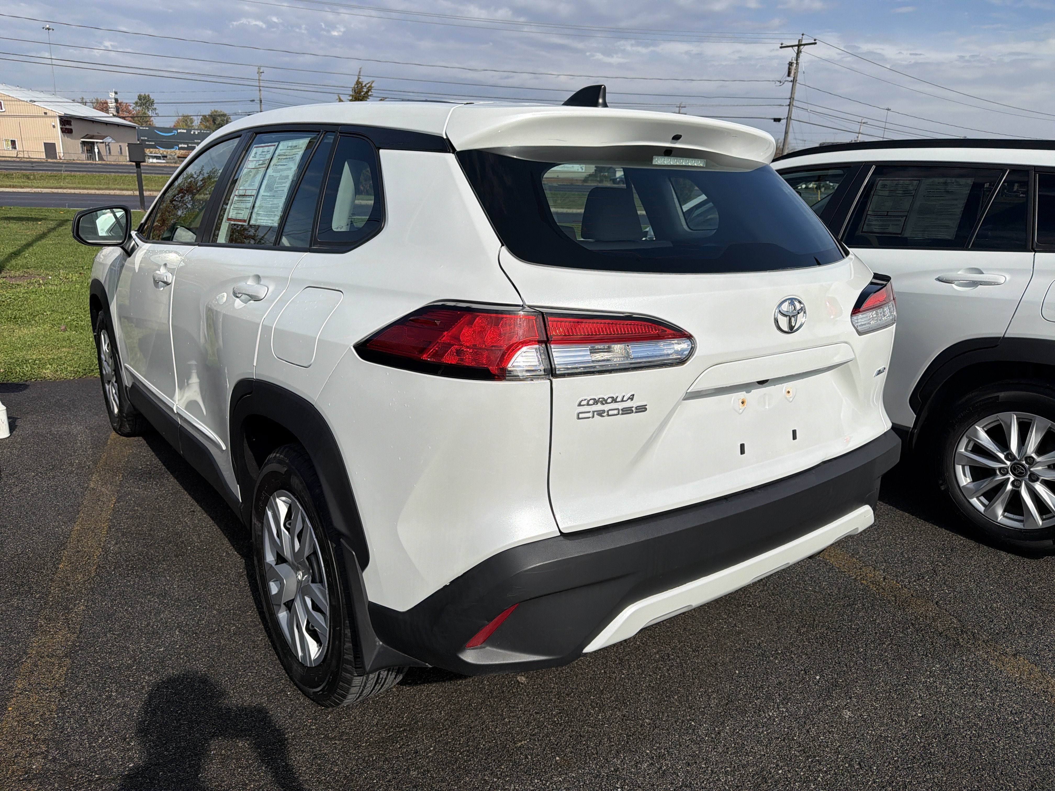 Used 2022 Toyota Corolla Cross L AWD/4WD image 5