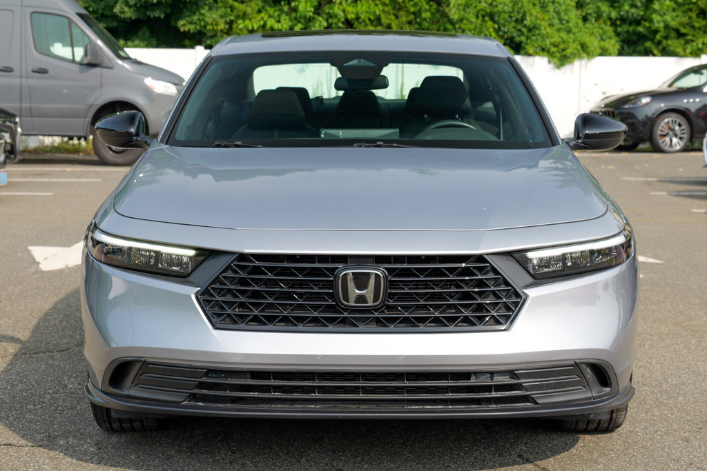 Used 2023 Honda Accord Sport image 2