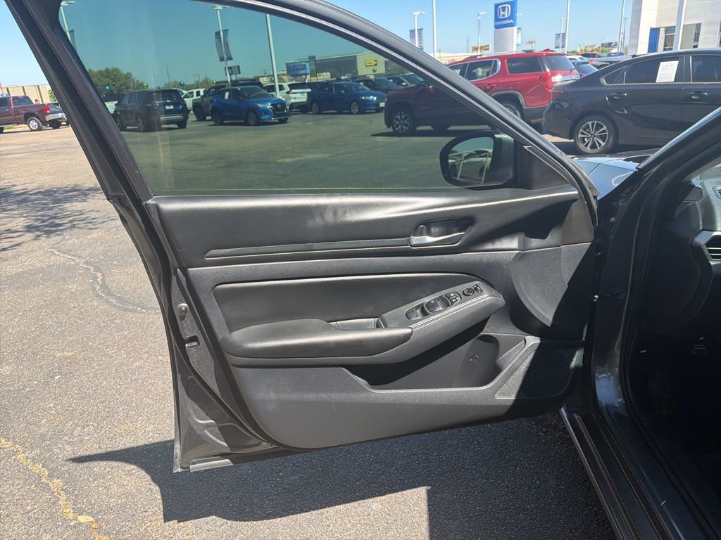 Used 2022 Nissan Altima 2.5 S image 10