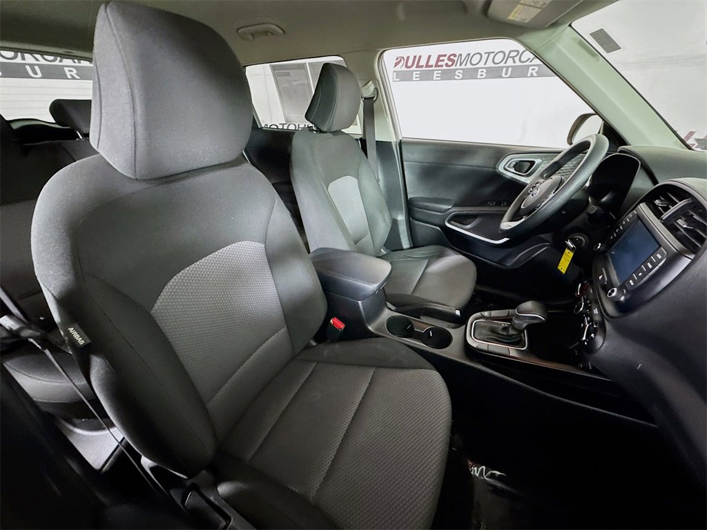 Used 2020 Kia Soul LX image 25