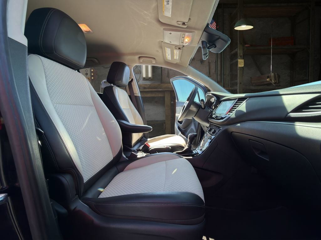 Certified 2021 Buick Encore Preferred w/ Safety Package FWD image 15