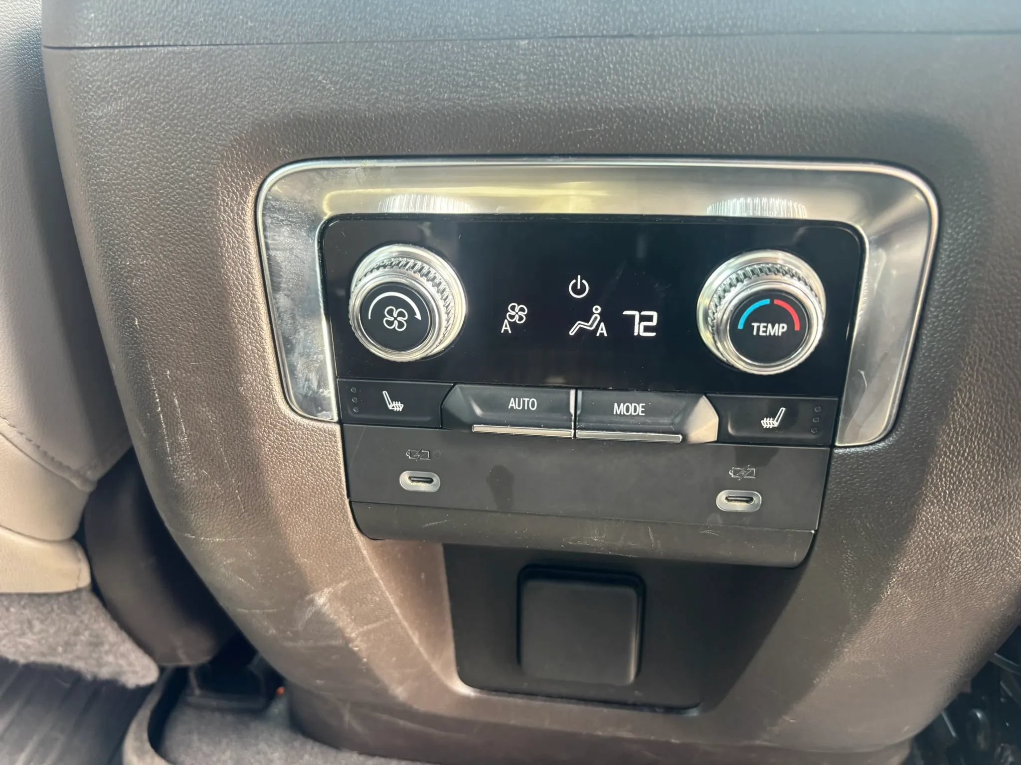 Used 2022 GMC Yukon XL SLT w/ SLT Premium Package AWD/4WD image 18