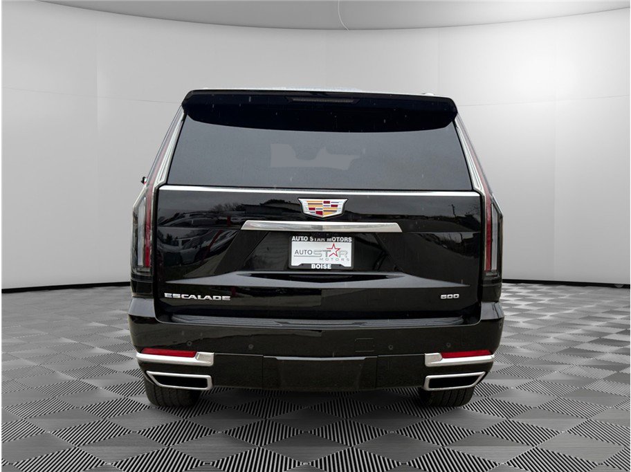 Used 2025 Cadillac Escalade ESV Premium Luxury image 4