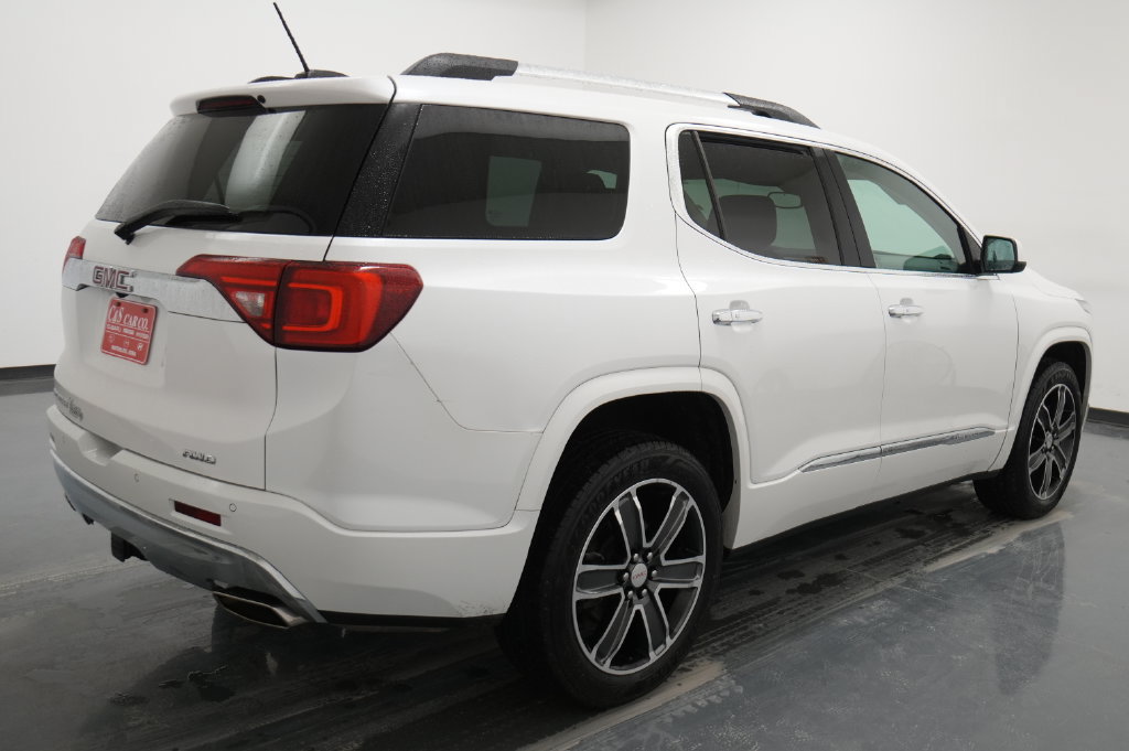 Used 2017 GMC Acadia Denali AWD/4WD image 9