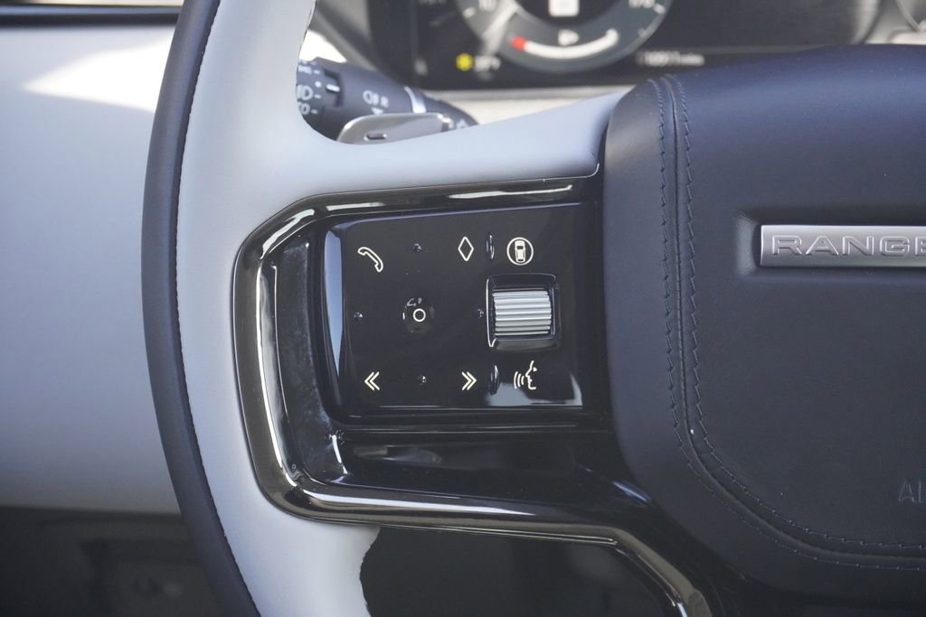 Used 2025 Land Rover Range Rover Velar S image 12