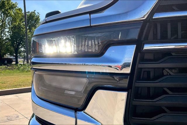 Used 2025 RAM 2500 Tradesman w/ Chrome Appearance Group image 29