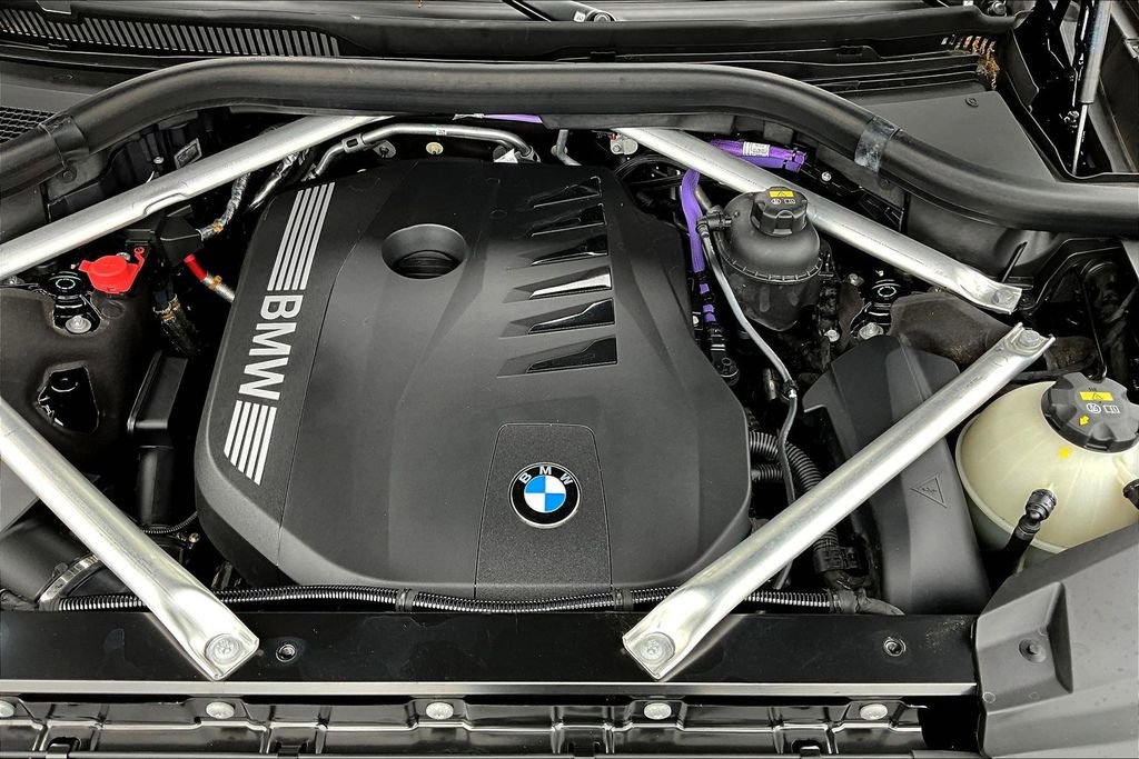 Used 2023 BMW X7 xDrive40i w/ Premium Package image 32