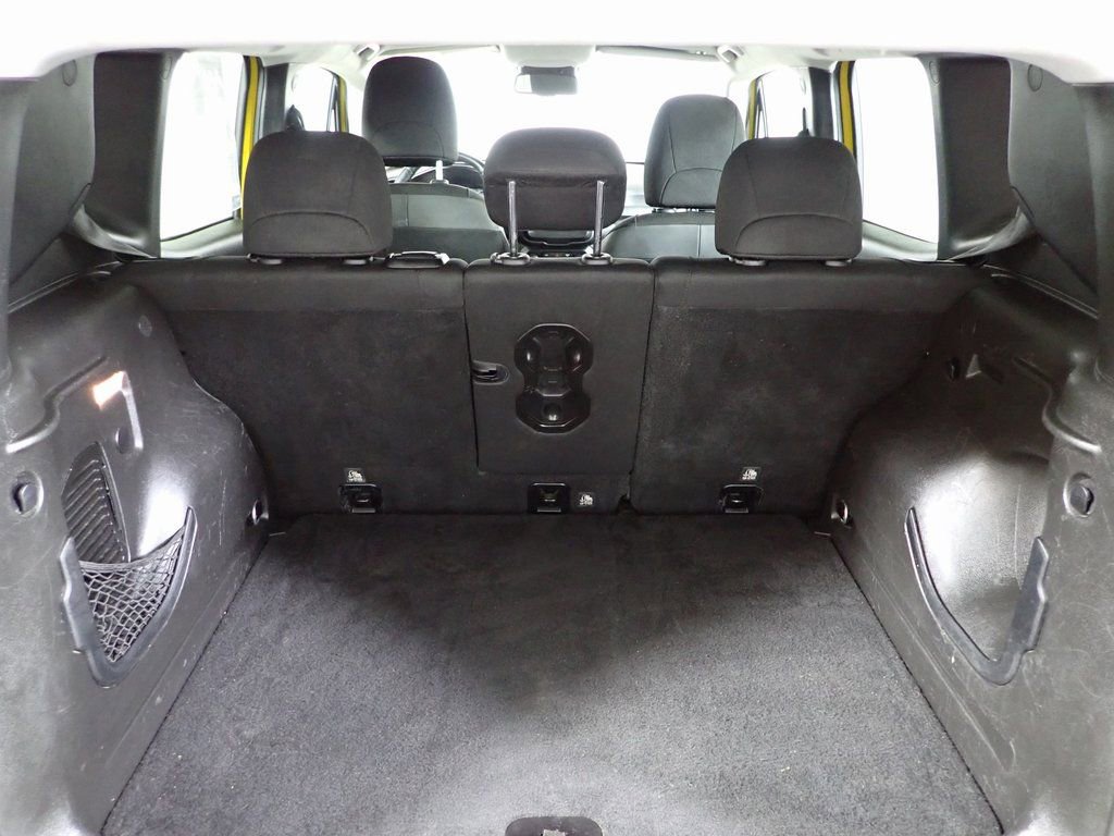 Used 2018 Jeep Renegade Altitude image 14