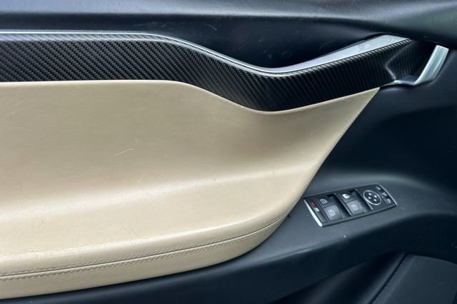 Used 2016 Tesla Model X 90D image 10