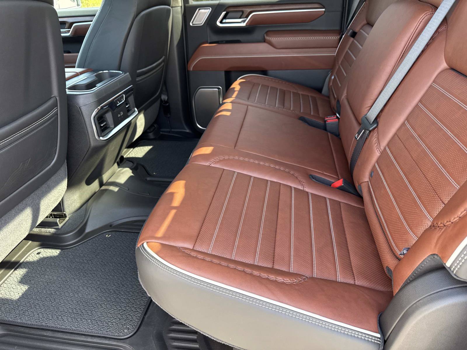 Used 2025 GMC Sierra 2500 Denali Ultimate AWD/4WD image 11