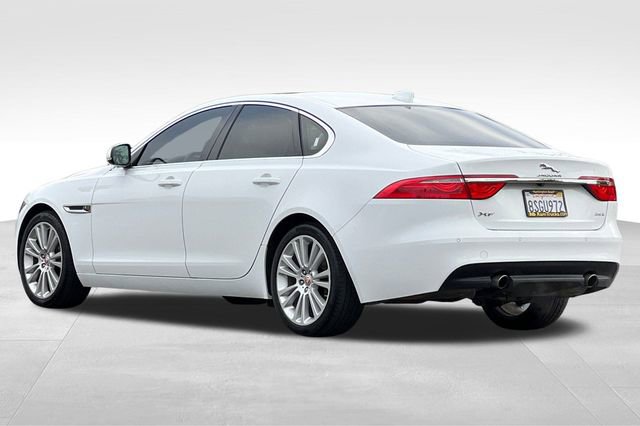 Used 2020 Jaguar XF Prestige image 6