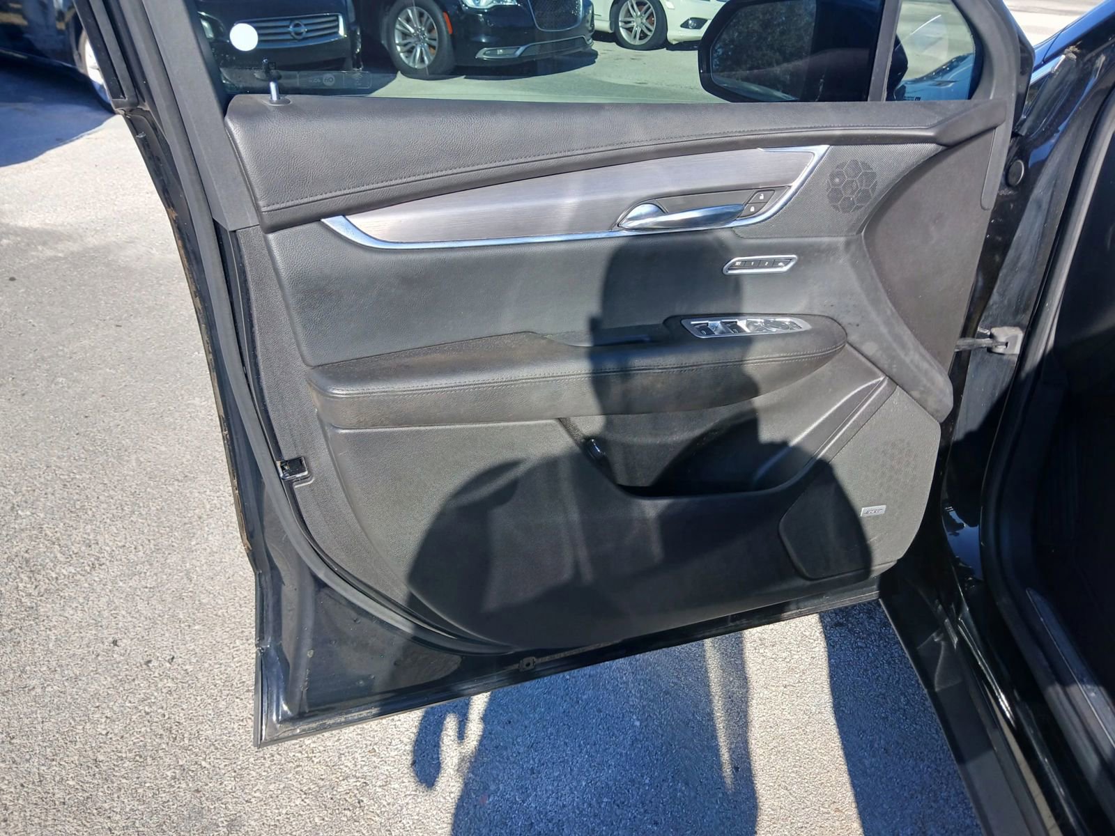 Used 2017 Cadillac XT5 Luxury w/ Driver Awareness Package image 11