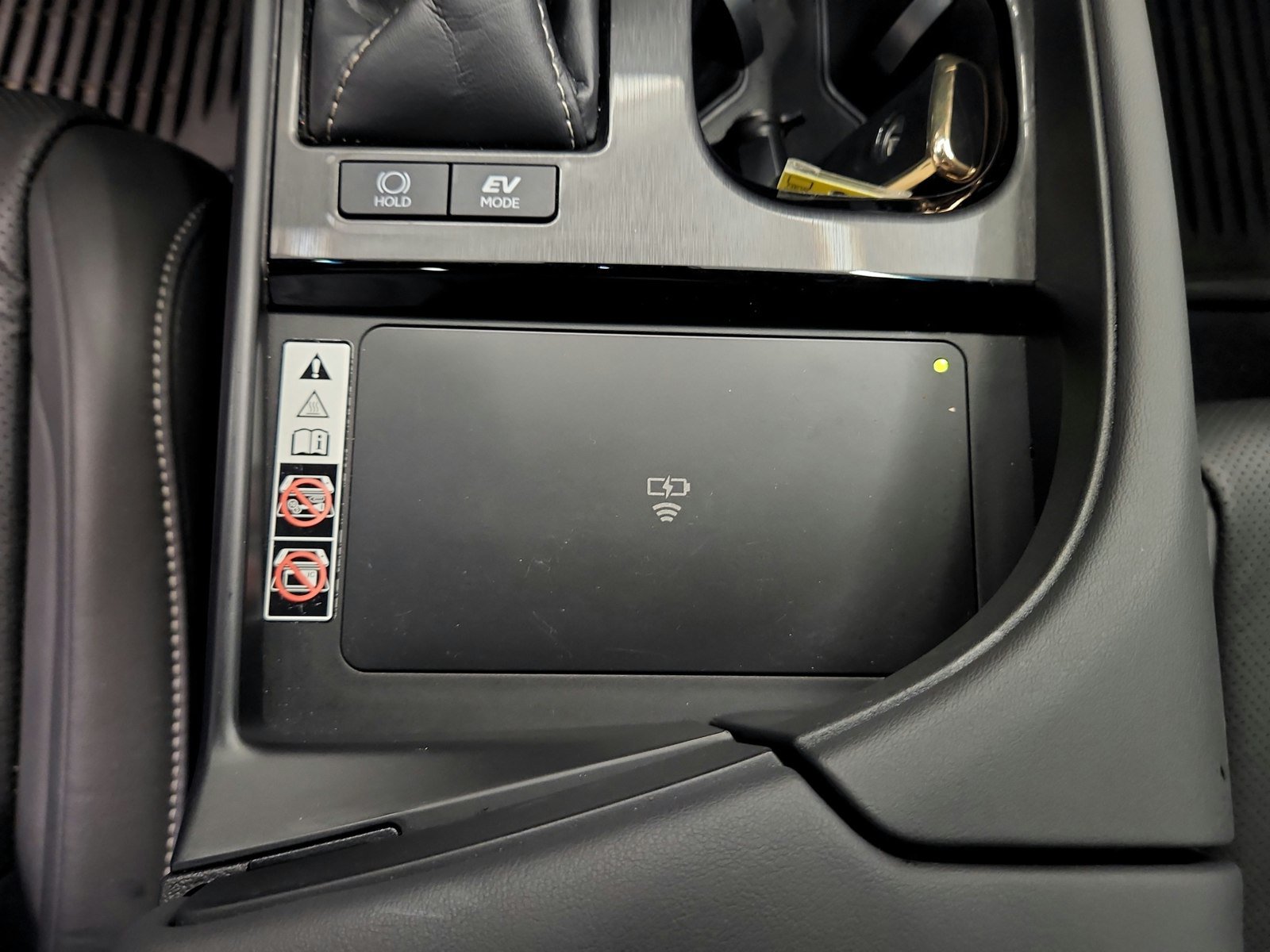 Used 2024 Lexus ES 300h F Sport w/ Accessory Package (Z2) FWD image 29