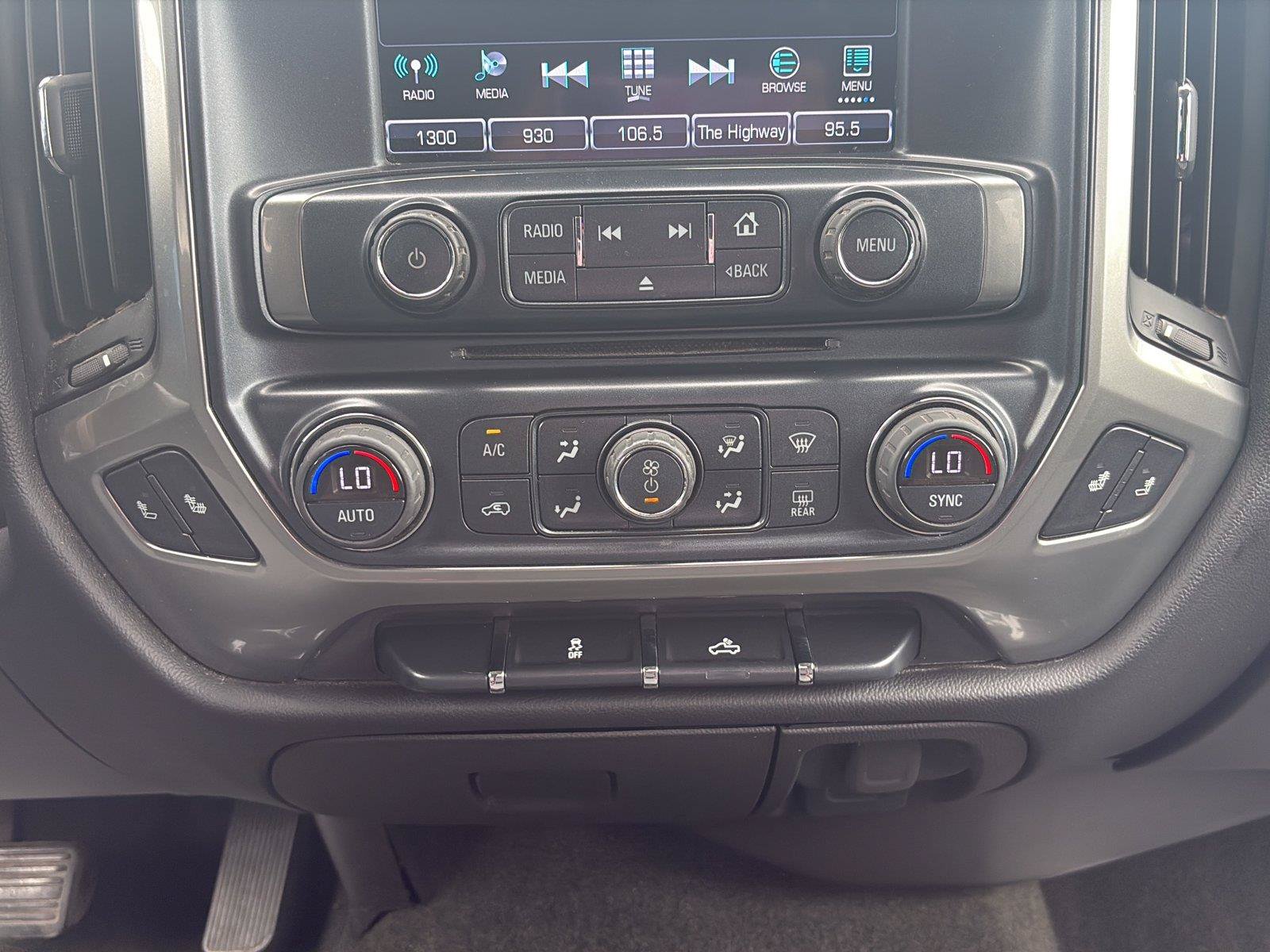 Used 2017 Chevrolet Silverado 1500 LT w/ All Star Edition AWD/4WD image 18