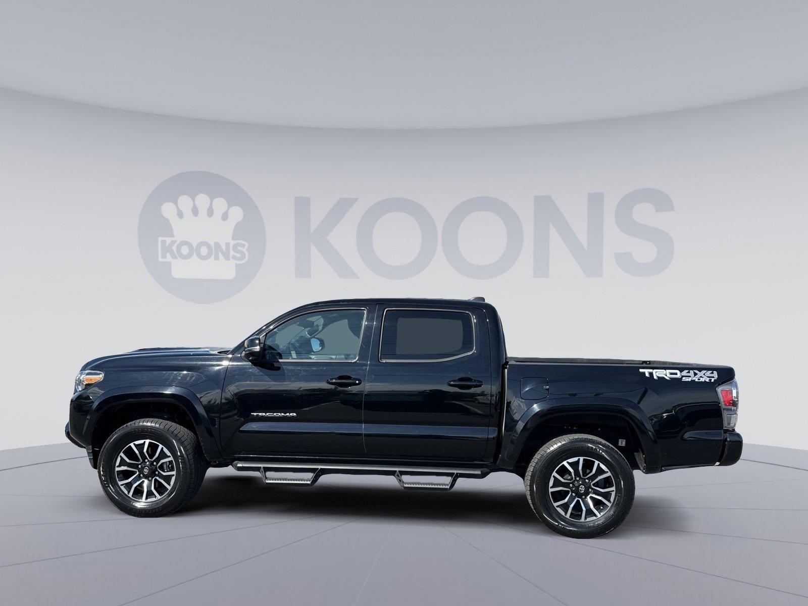 Used 2021 Toyota Tacoma TRD Sport image 2