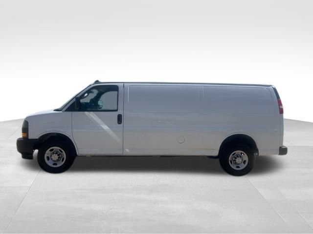 Used 2023 Chevrolet Express 2500 Work Van w/ Driver Convenience Package image 5