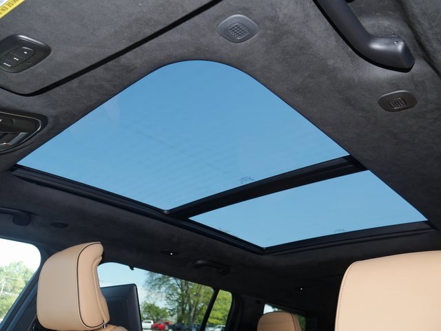 New 2025 Jeep Grand Cherokee L Summit image 3