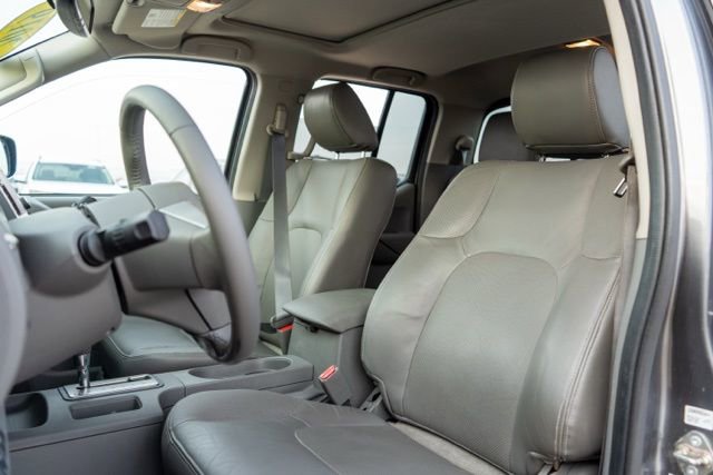 Used 2019 Nissan Frontier SL image 16