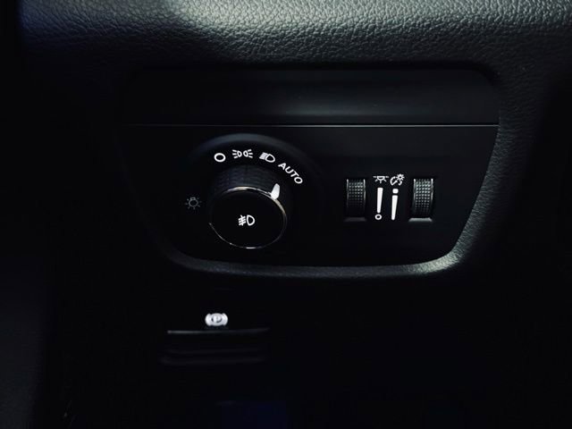 New 2025 Jeep Grand Cherokee Summit w/ Adv Protech Group IV image 30