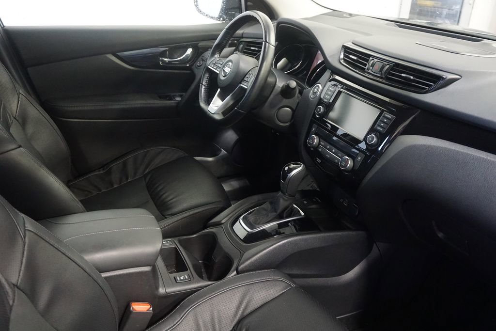 Used 2021 Nissan Rogue Sport SL w/ Premium Package AWD/4WD image 26