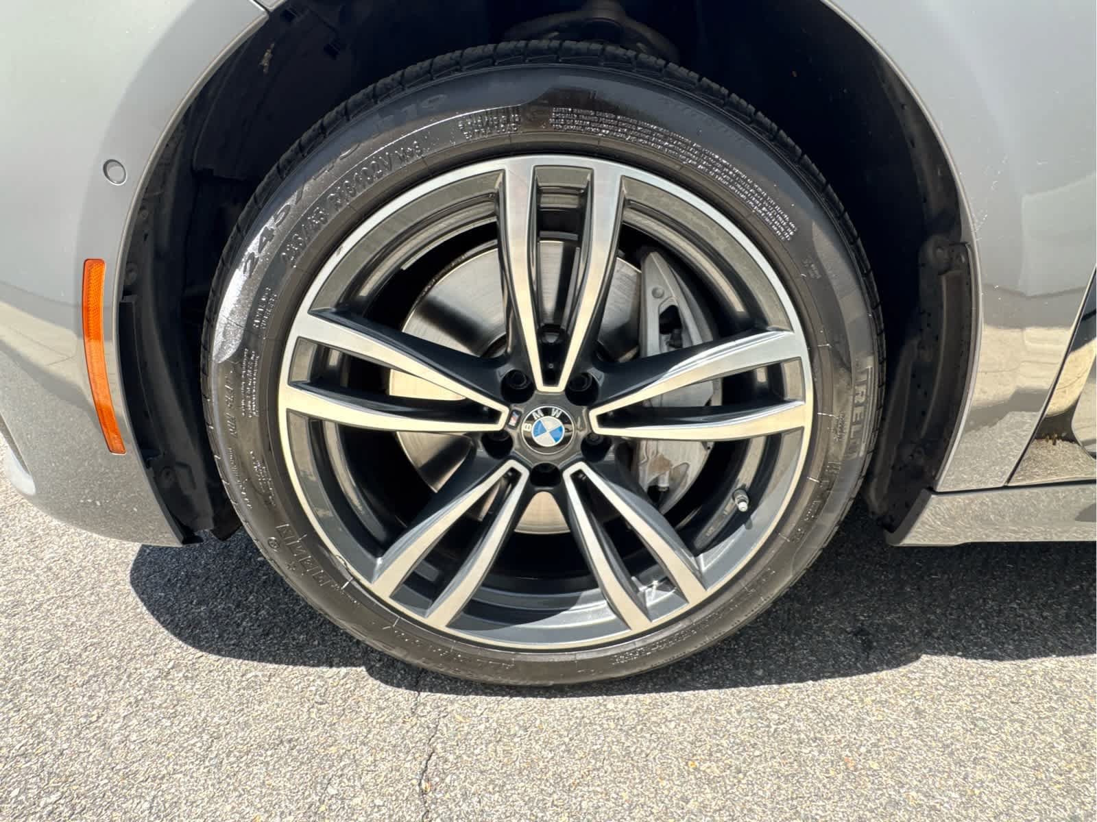 Used 2022 BMW 750Li xDrive AWD/4WD image 10