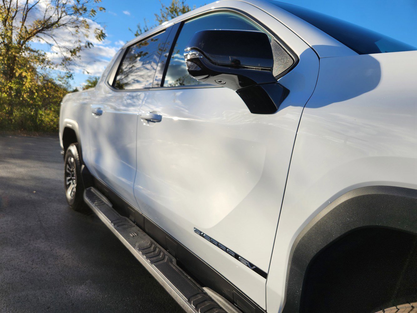 New 2026 GMC Sierra EV Elevation w/ Premium Package image 28