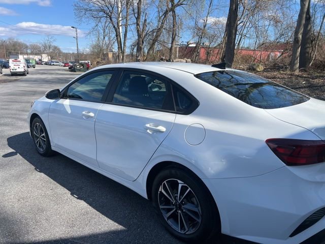 Used 2024 Kia Forte LXS image 3