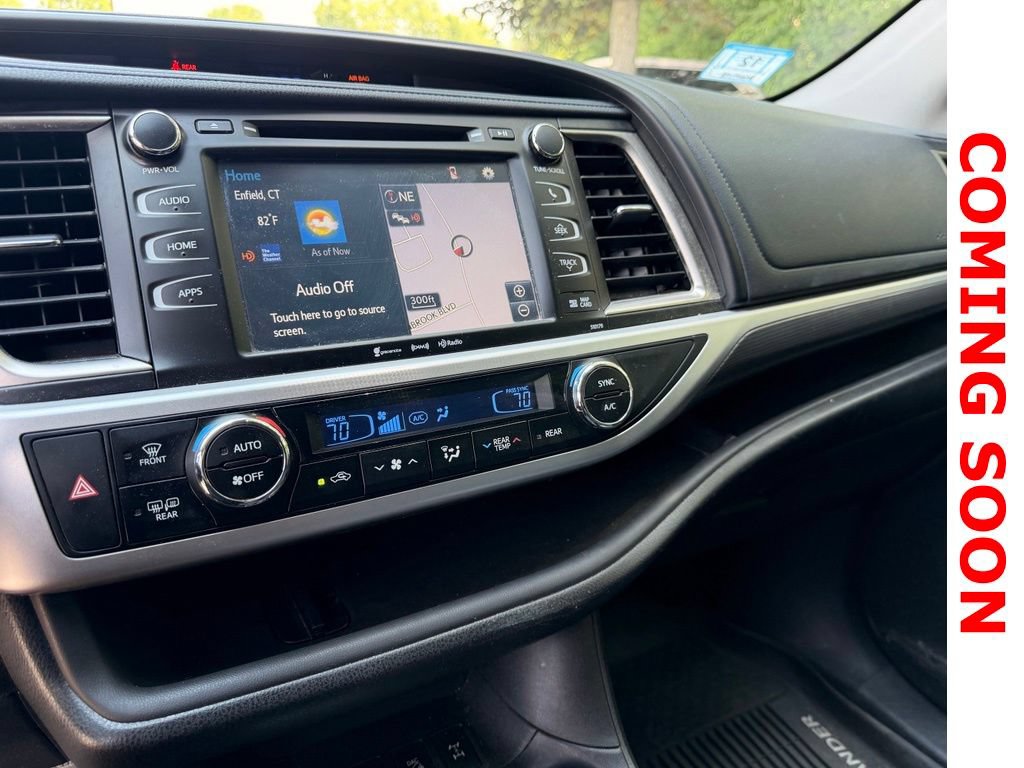 Used 2017 Toyota Highlander SE AWD/4WD image 16