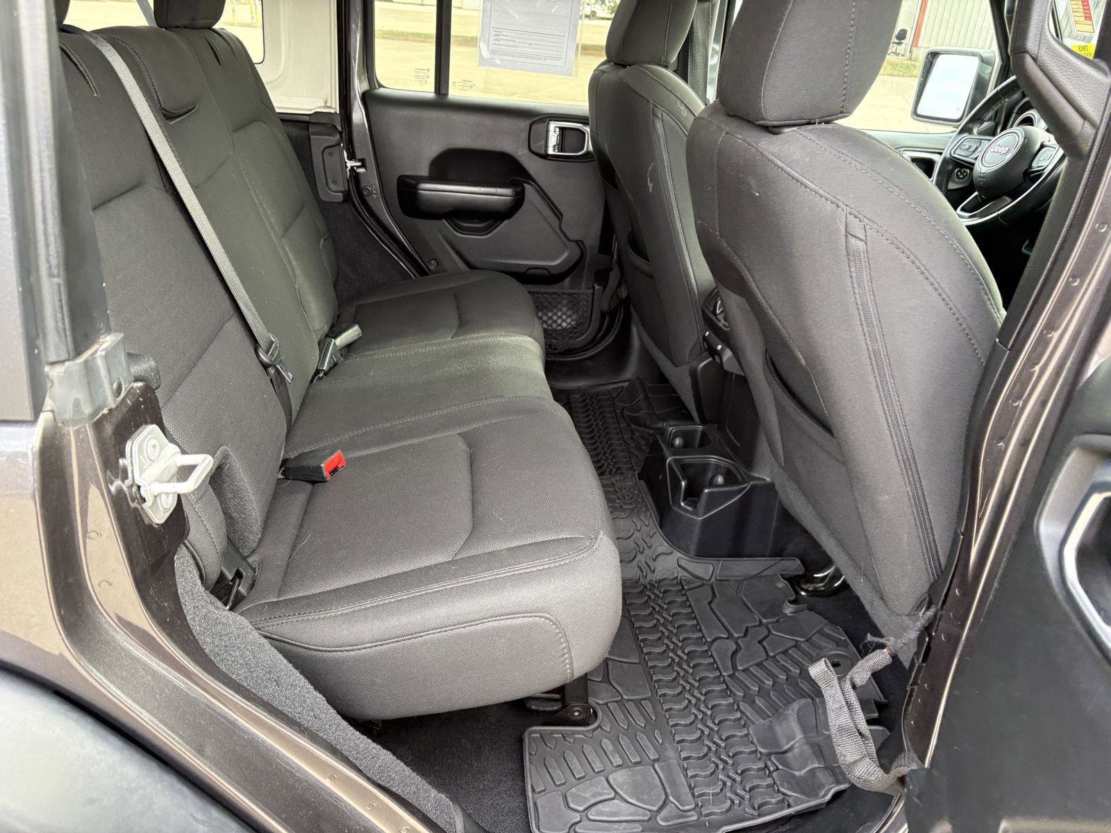 Used 2020 Jeep Wrangler Unlimited Sport S image 14