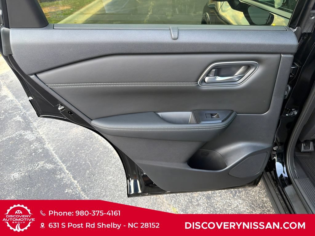 New 2026 Nissan Rogue Platinum AWD/4WD image 30