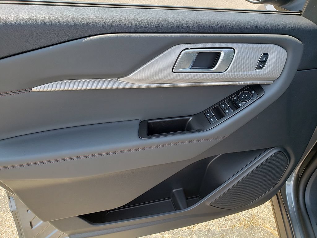 New 2026 Ford Explorer Active w/ Active Comfort Package AWD/4WD image 13
