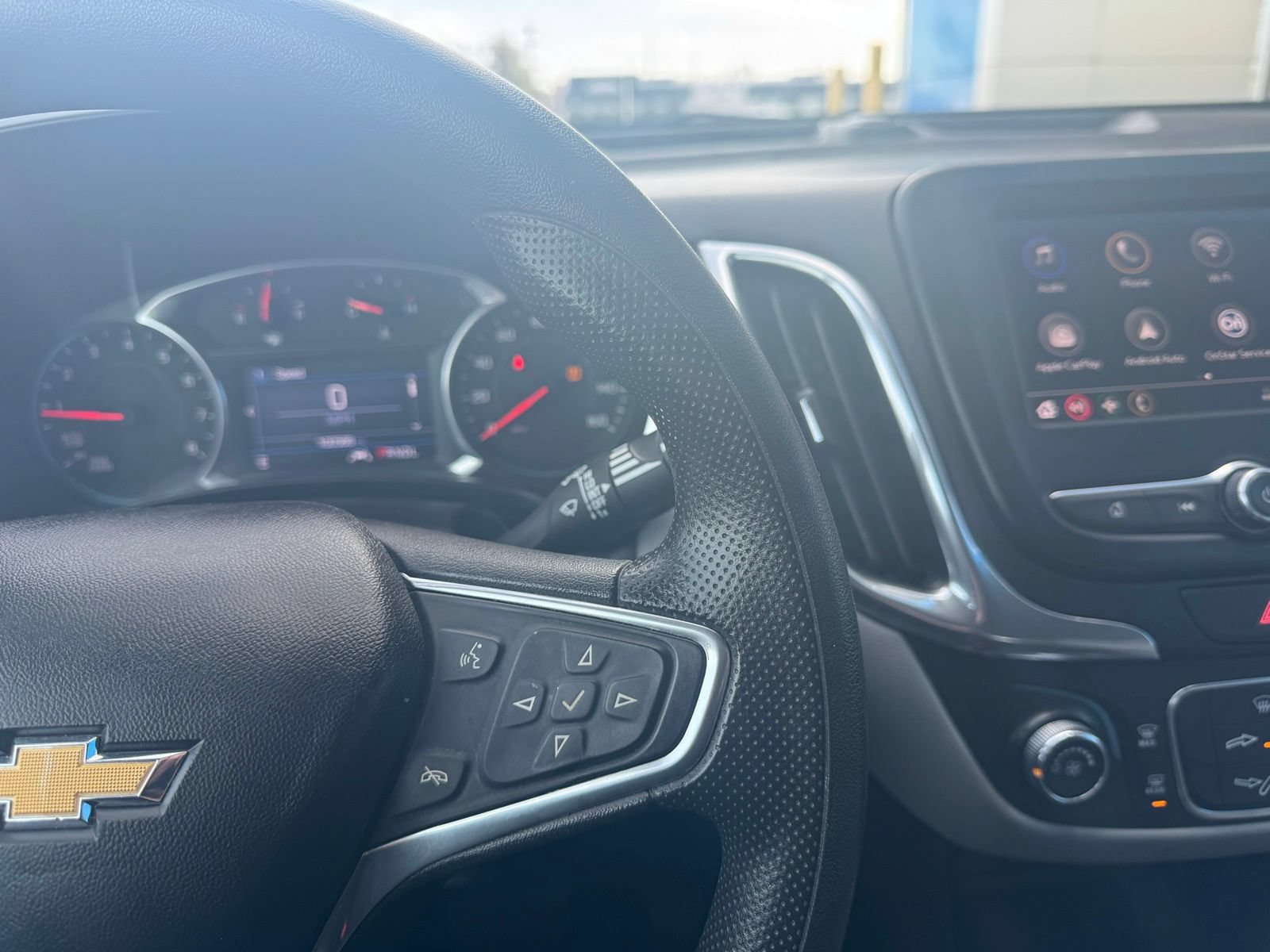 Used 2020 Chevrolet Equinox LT AWD/4WD image 22