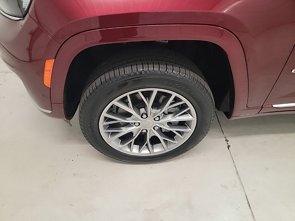 New 2025 Jeep Grand Cherokee L Summit image 2