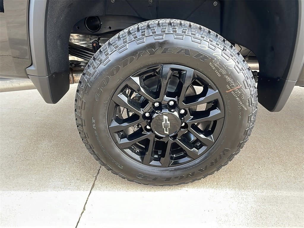 New 2026 Chevrolet Silverado 2500 LTZ w/ Trail Boss Package image 9