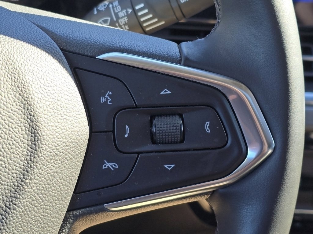 Used 2025 Chevrolet Trax ACTIV w/ Sunroof Package image 26