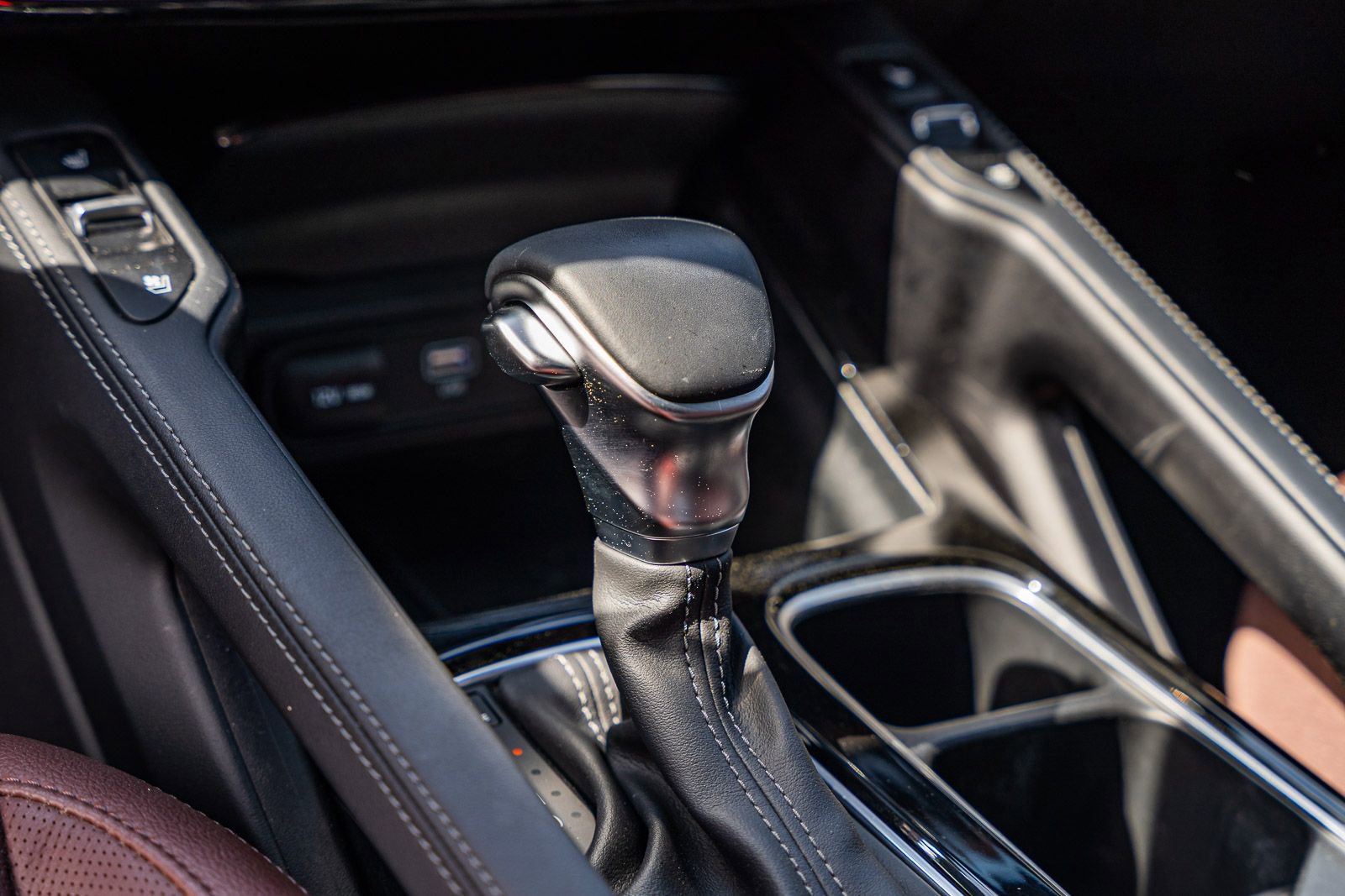 Used 2024 Kia Telluride EX w/ EX Captain's Chair Package image 32