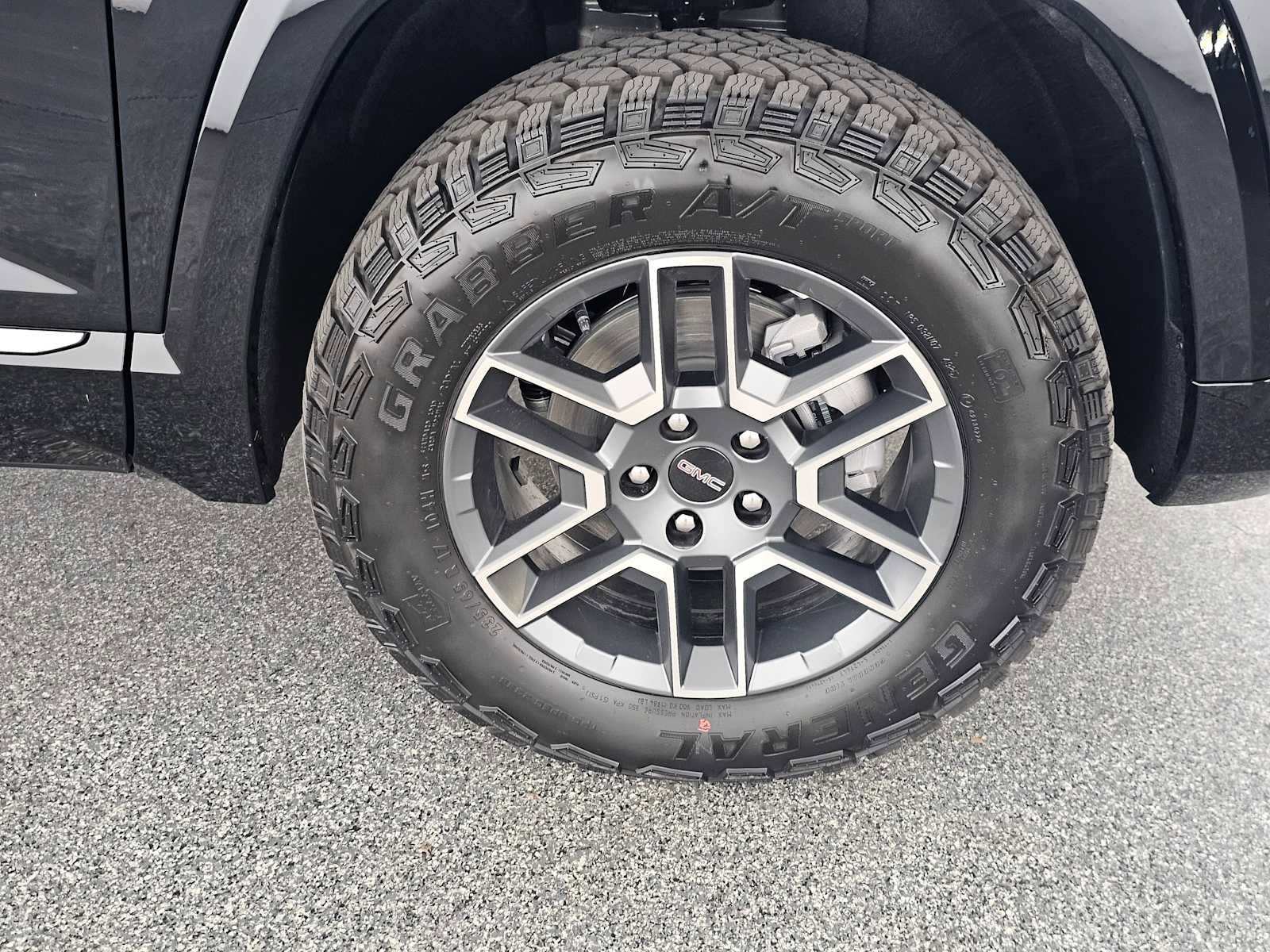 New 2026 GMC Terrain AT4 w/ Technology Package II AWD/4WD image 9