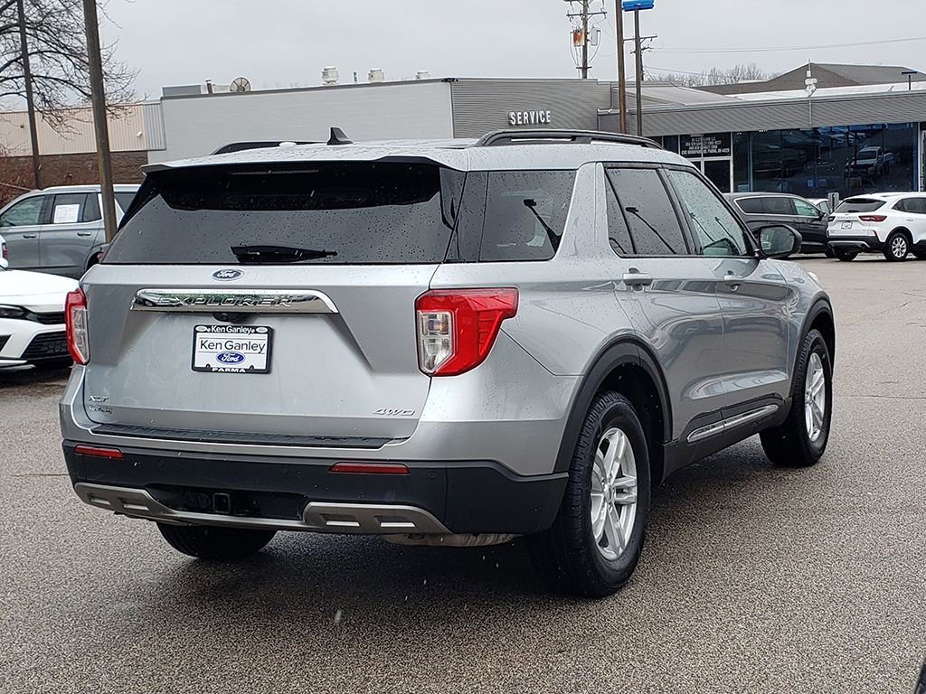 Certified 2022 Ford Explorer XLT w/ Equipment Group 202A image 5