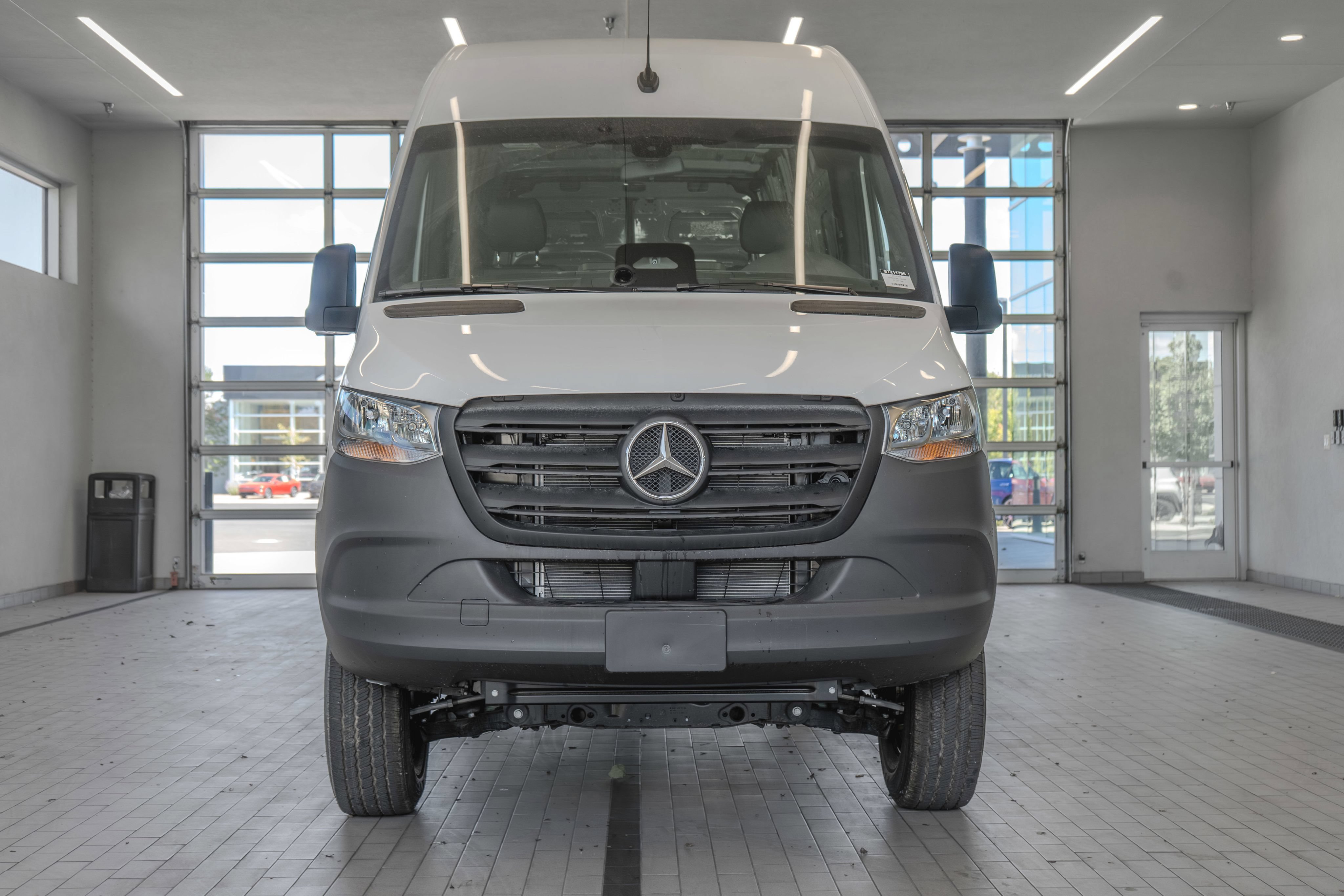 Used 2025 Mercedes-Benz Sprinter 2500 image 11