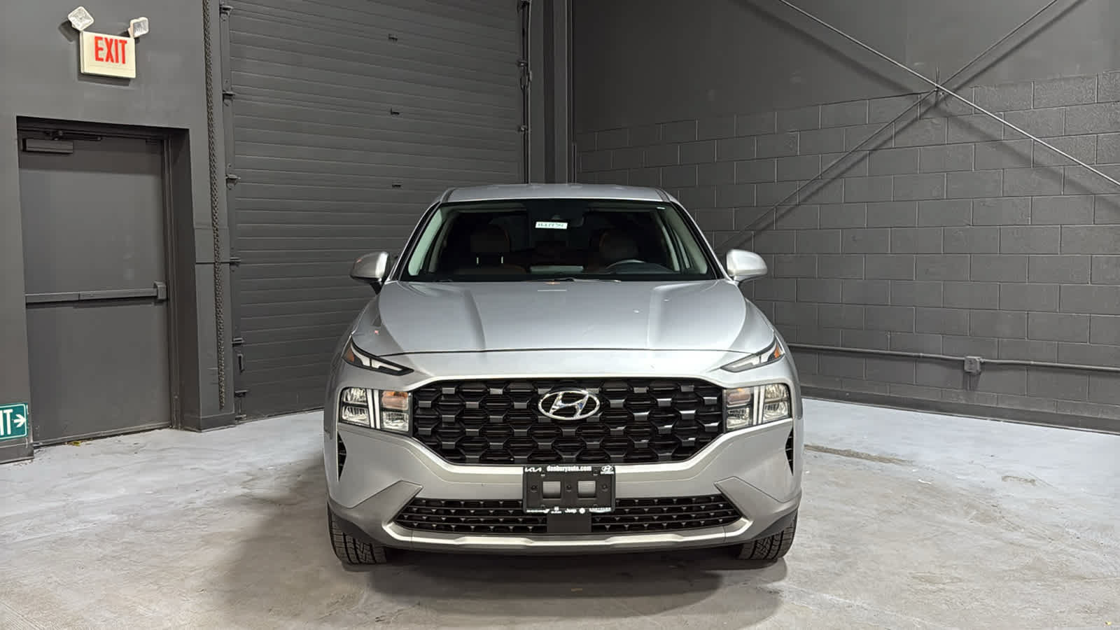 Used 2023 Hyundai Santa Fe SE AWD/4WD image 2